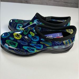 NEW Sloggers Dog Paw Heart Waterproof Garden & Rain Shoes - Size 7